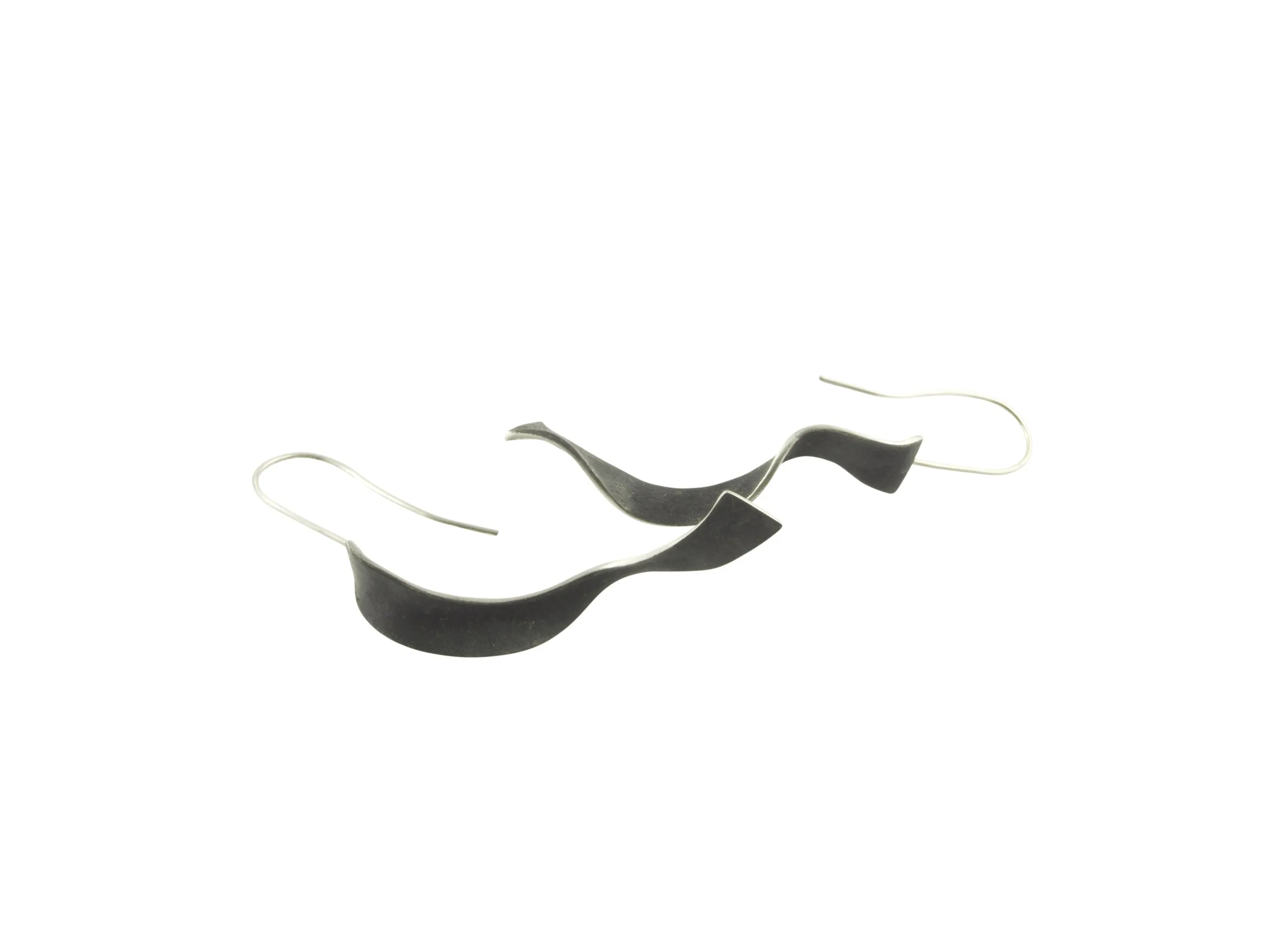 Kelp line earrings - contemporary jewellery about nature