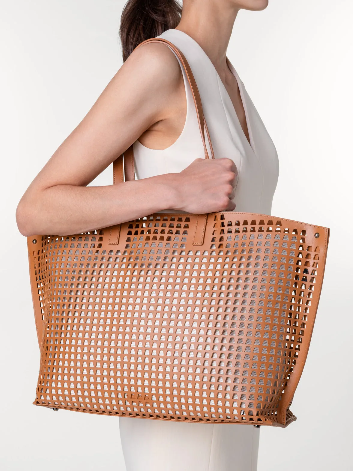 Medium Ai Shoulder Bag in Trapez Lasercut