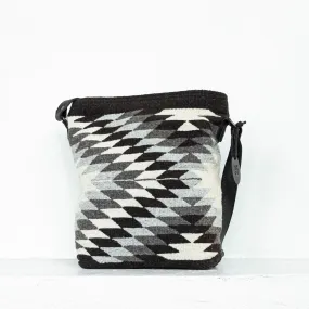 nix Shoulder Bag