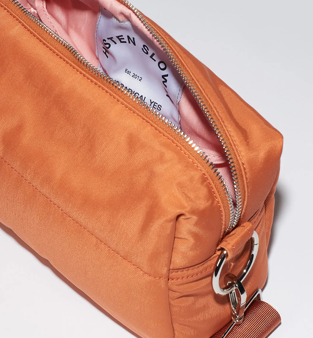 True North Nylon Clutch | Mango