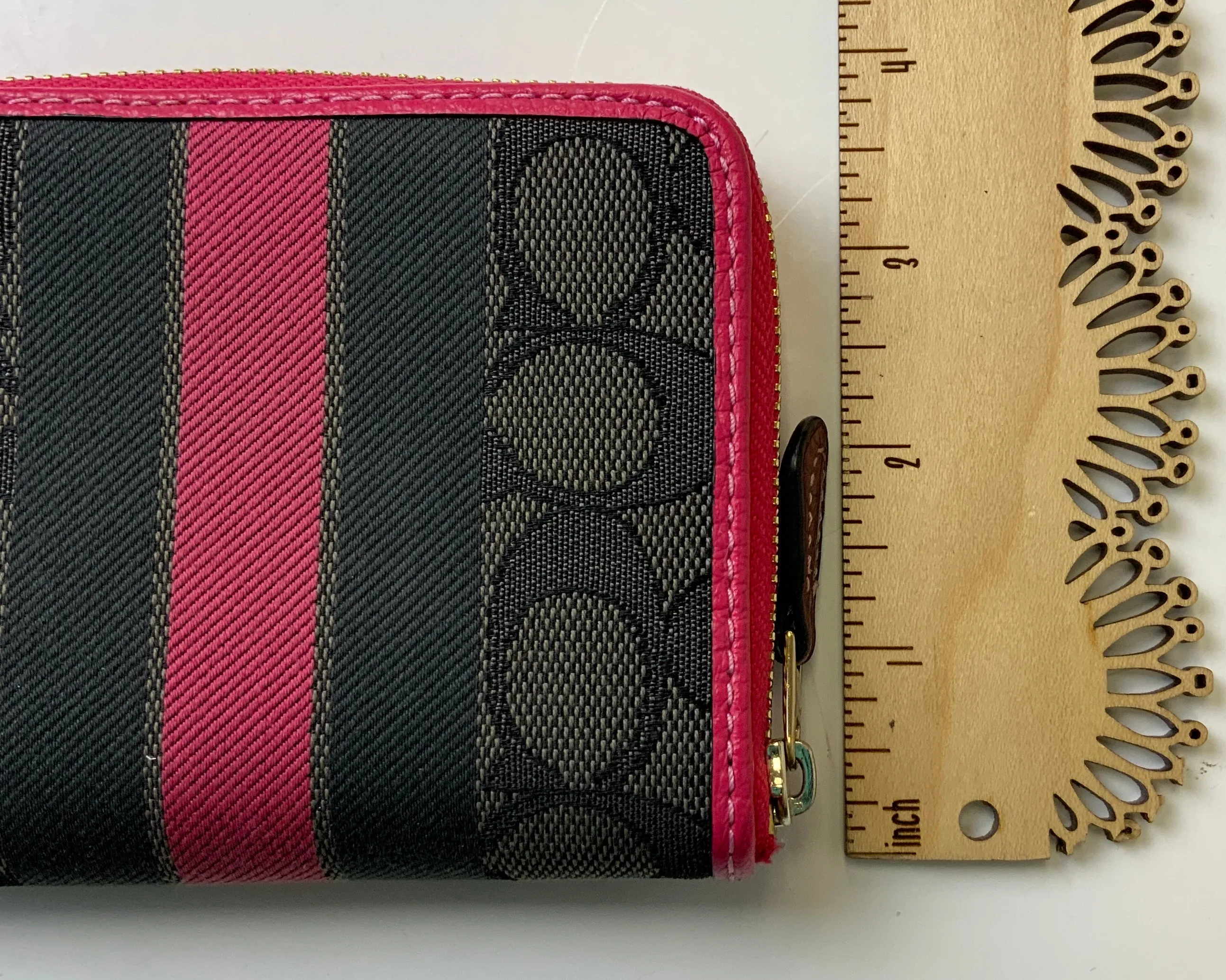 Wallet By Coach  Size: Small